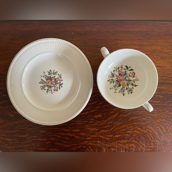 Vintage Wedgewood Conway of Etruria soup bowl and plate - Picture 3 of 7